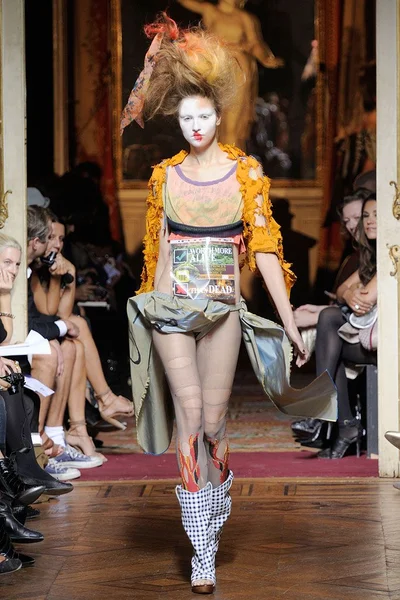 Look 33